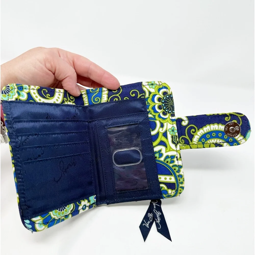 VERA BRADLEY SNAPPY‎ BI-FOLD WALLET PAISLEY RHYTHM & BLUES